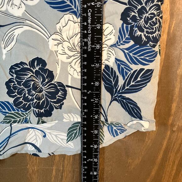 Banana Republic Womens Blouse Gray Blue Floral V Neck Collared Long Sleeve Small - Picture 7 of 11